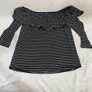 Black/white Aeropostale shirt  